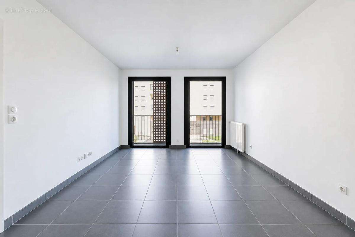 Appartement T2 de 43,82 m² avec terrasse et parking – 34000 - photo 3