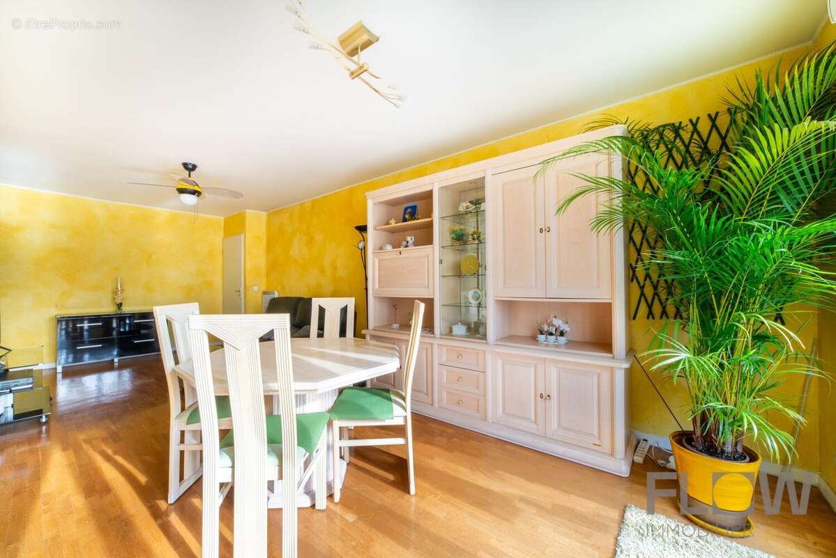 Appartement à COLOMBES