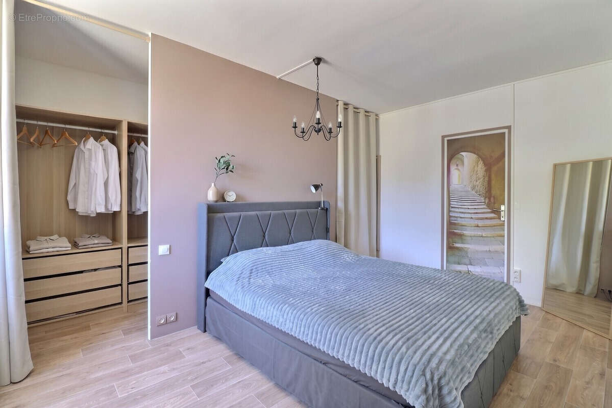 Maison en pierre de caractère avec gîte - photo 9