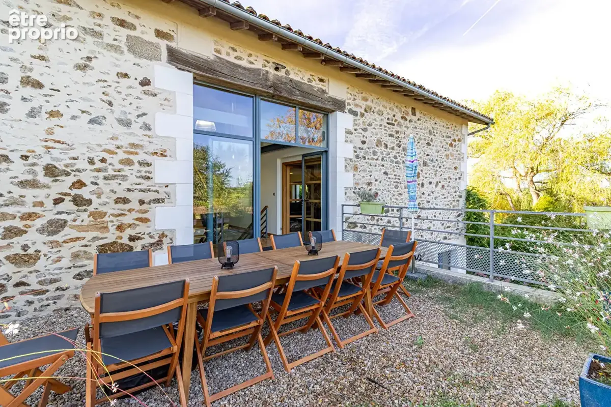 Deux maisons de caractères et piscine! - photo 8