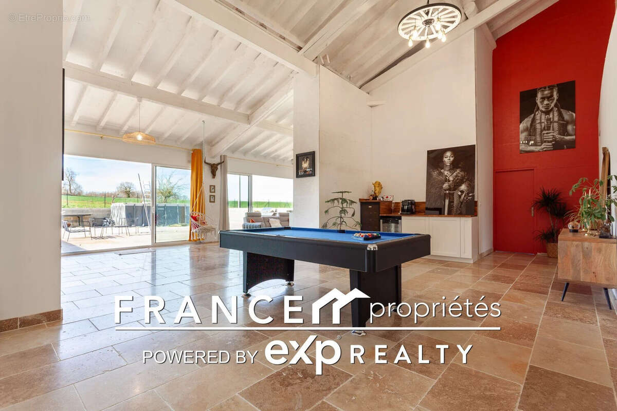 Maison 283 m² à Carbonne  - photo 4