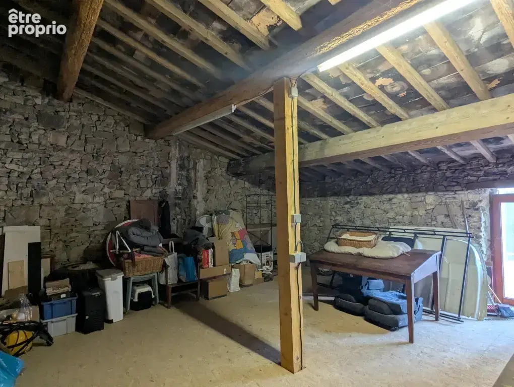 Maison de village 2 chambres et VASTE REMISE - photo 17