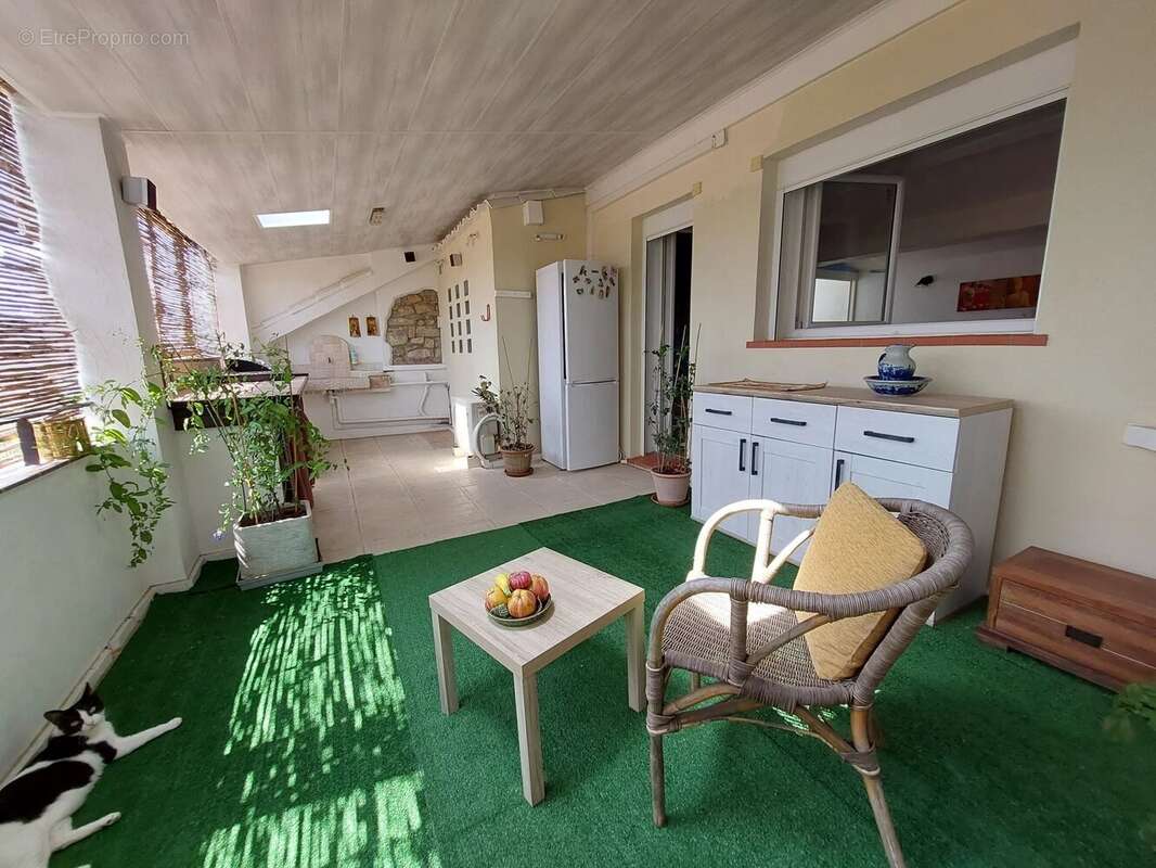 Rare à la vente – Ancien presbytère entièrement rénové au cœur de Carnoules - photo 2