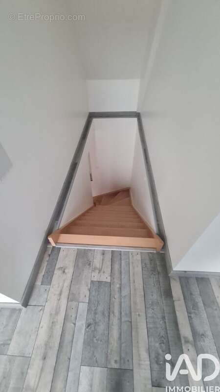 Maison 72 m² à Gy-Les-Nonains  - photo 9