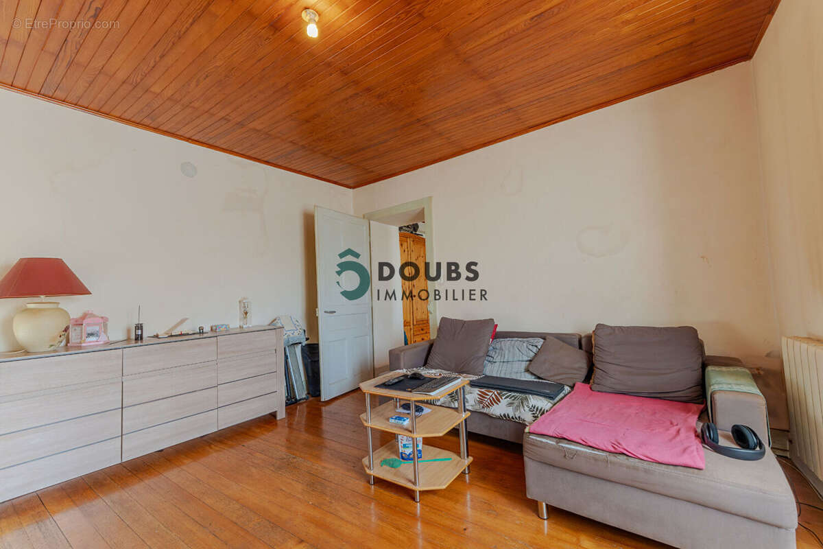 Appartement à VERCEL-VILLEDIEU-LE-CAMP