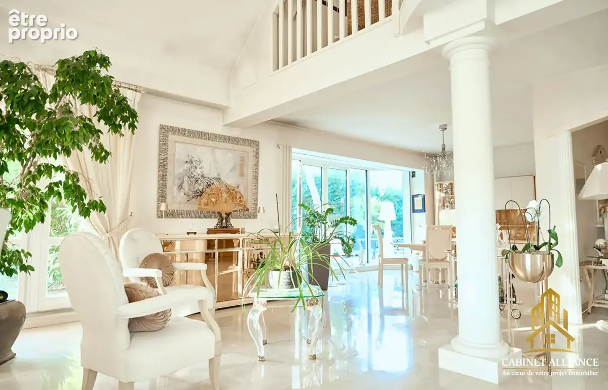 Propriété de Prestige à vendre avec une piscine - photo 5