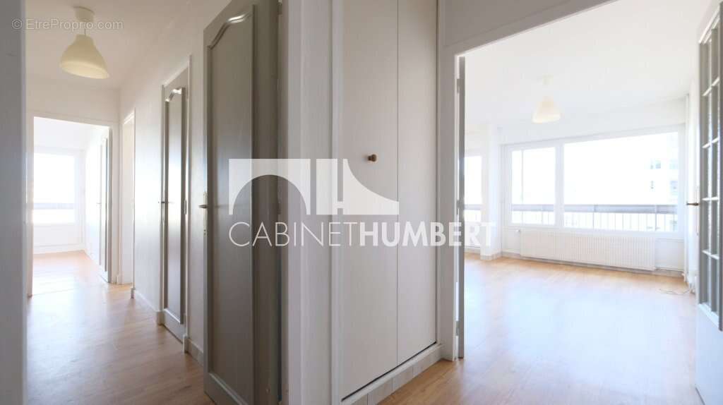 Appartement à SAINT-ETIENNE