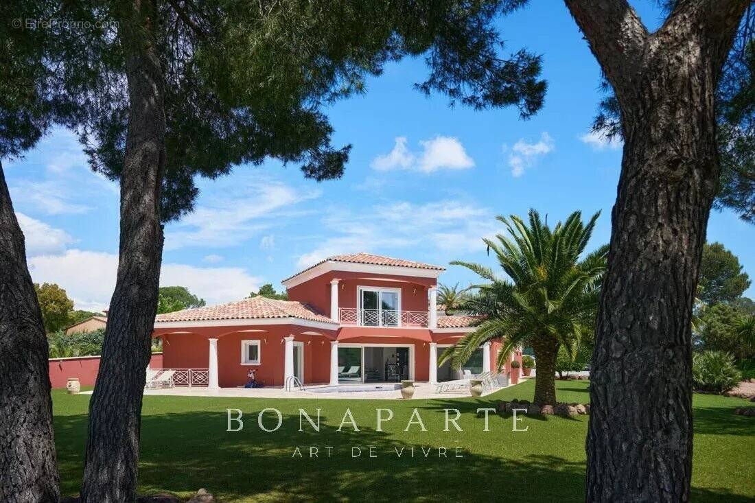 Maison à FREJUS