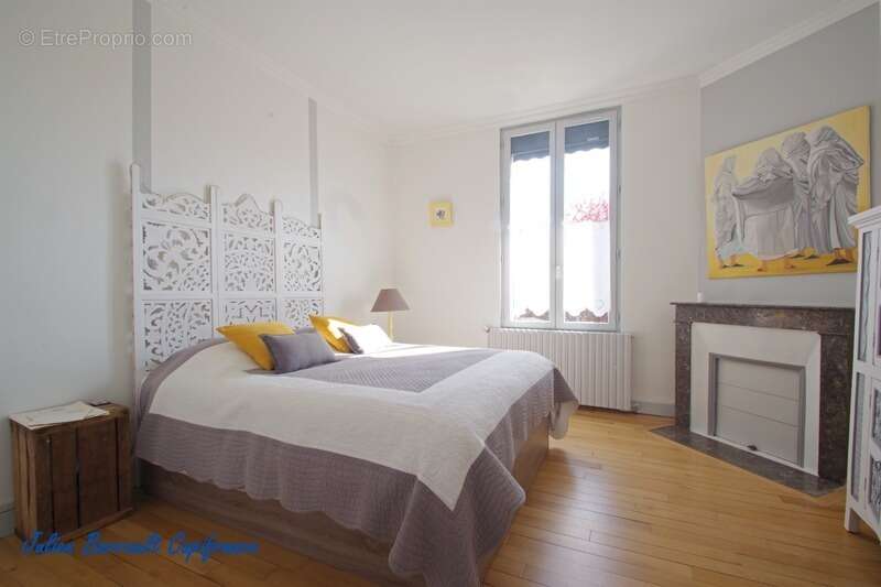 Maison familiale de 148m² avec 5 chambres entièrement rénovée en 2021 sur un terrain clos de 438m² - photo 10