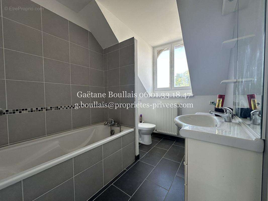 Maison à SAINT-GEORGES-DU-VIEVRE