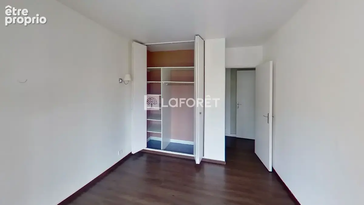 Appartement F2 46,43m² - balcon - parking - photo 7