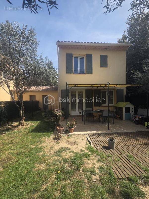 Maison à LA BASTIDE-DES-JOURDANS