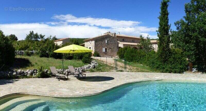Maison 550 m² à Banon  - photo 2