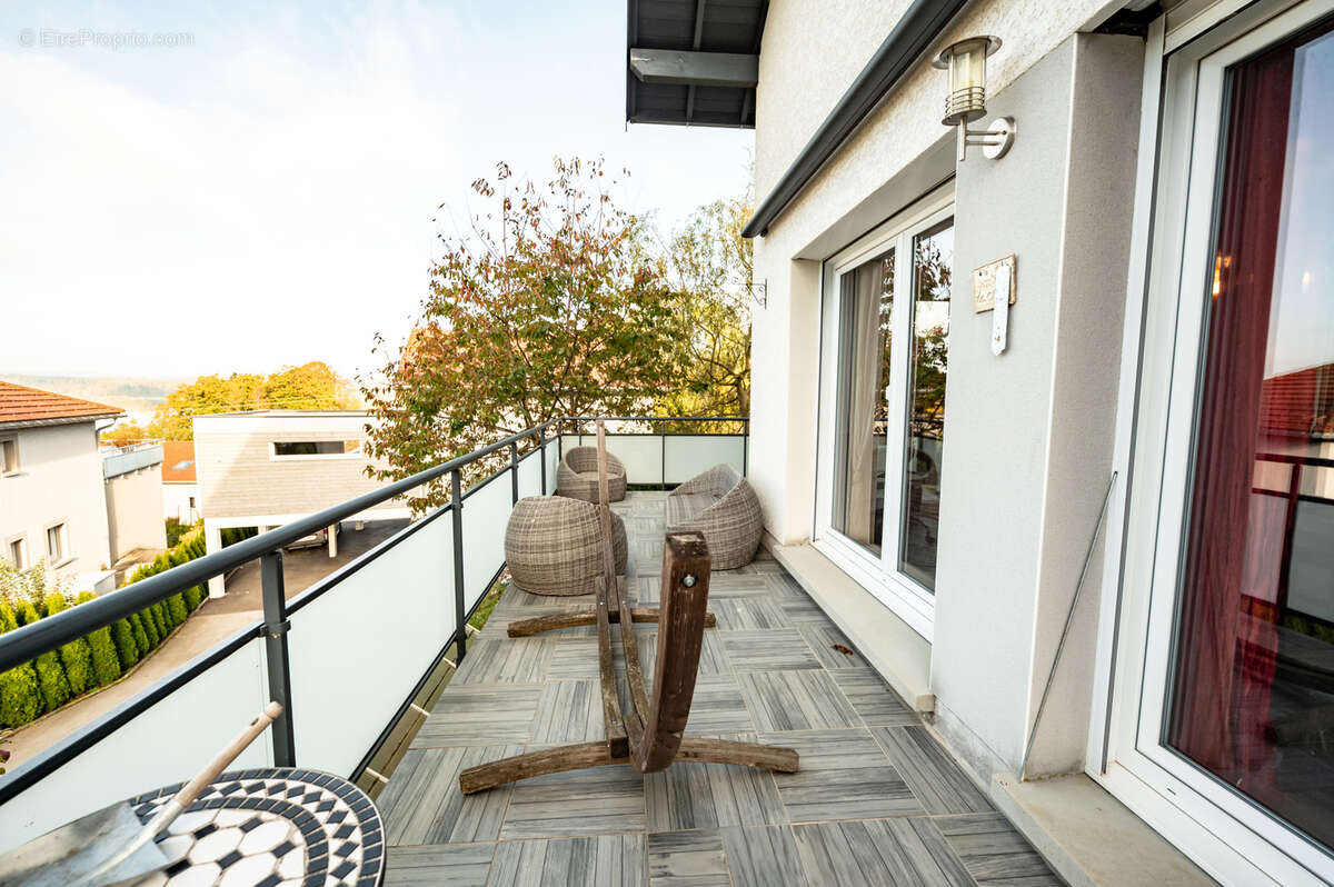 Maison à MONTPERREUX