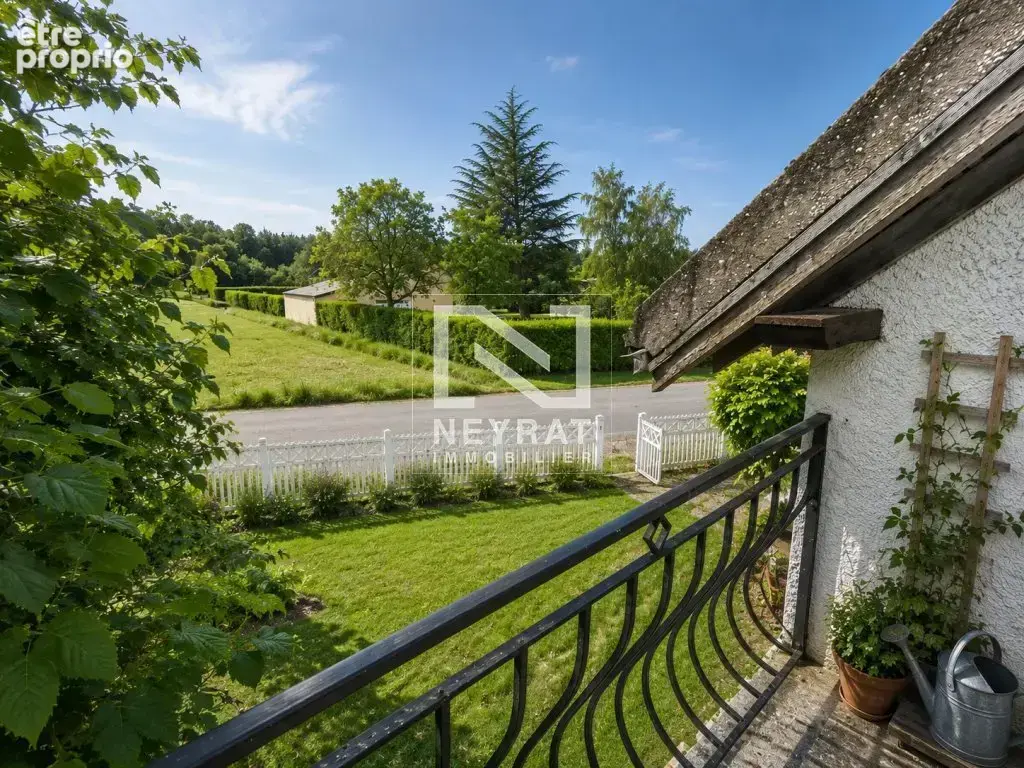 Maison de campagne à rénover entièrement et terrain paysager - photo 7