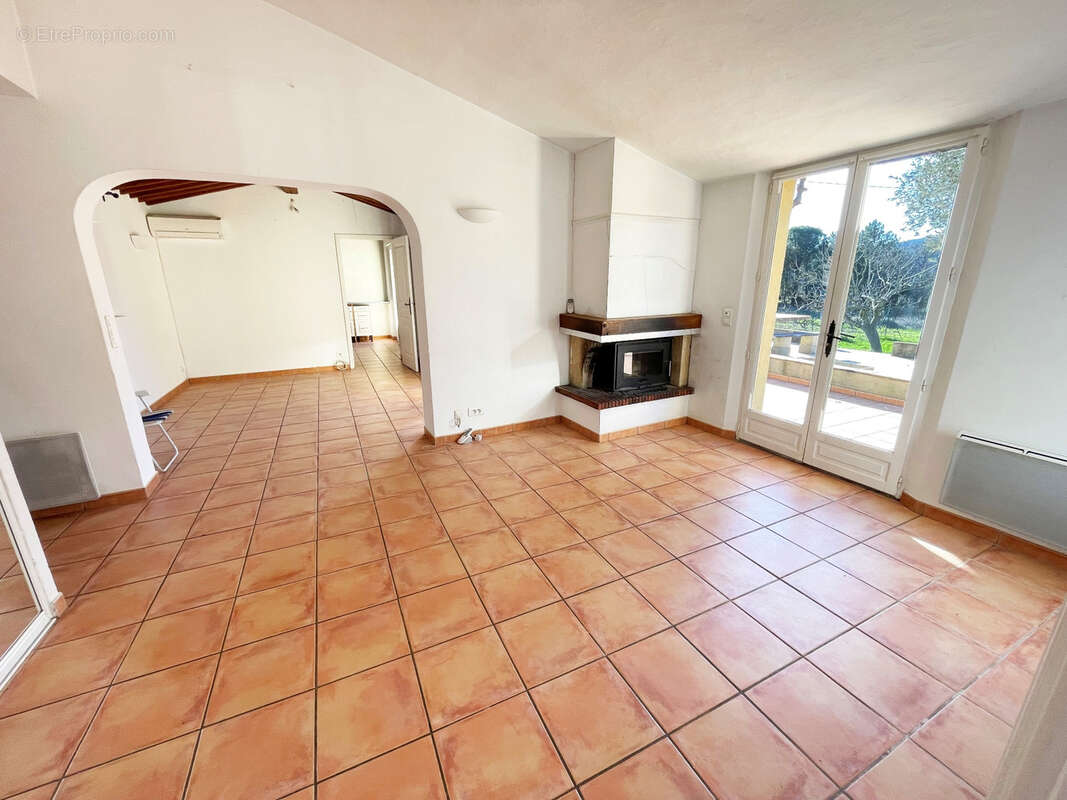 Maison à PLAN-DE-LA-TOUR