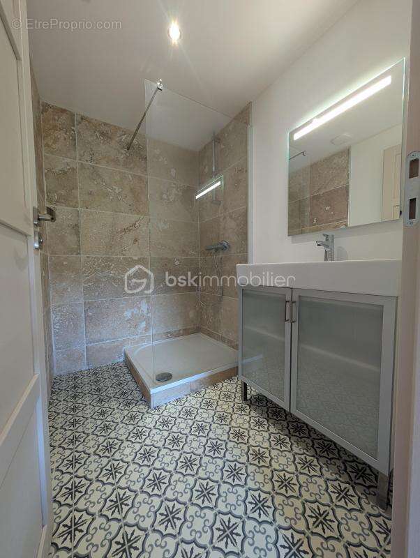 MAISON RENOVEE « ESPRIT LOFT » de 302m2 - 4 CH dont 1 suite parentale - photo 14