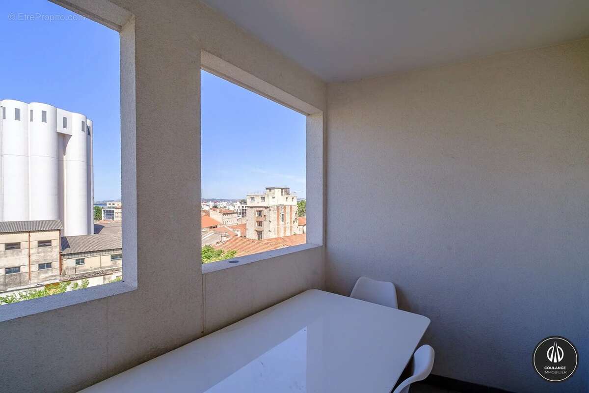 Appartement à MARSEILLE-3E