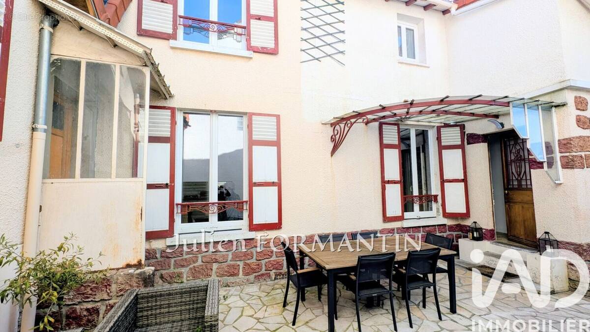 Photo 1 - Maison à ESBLY