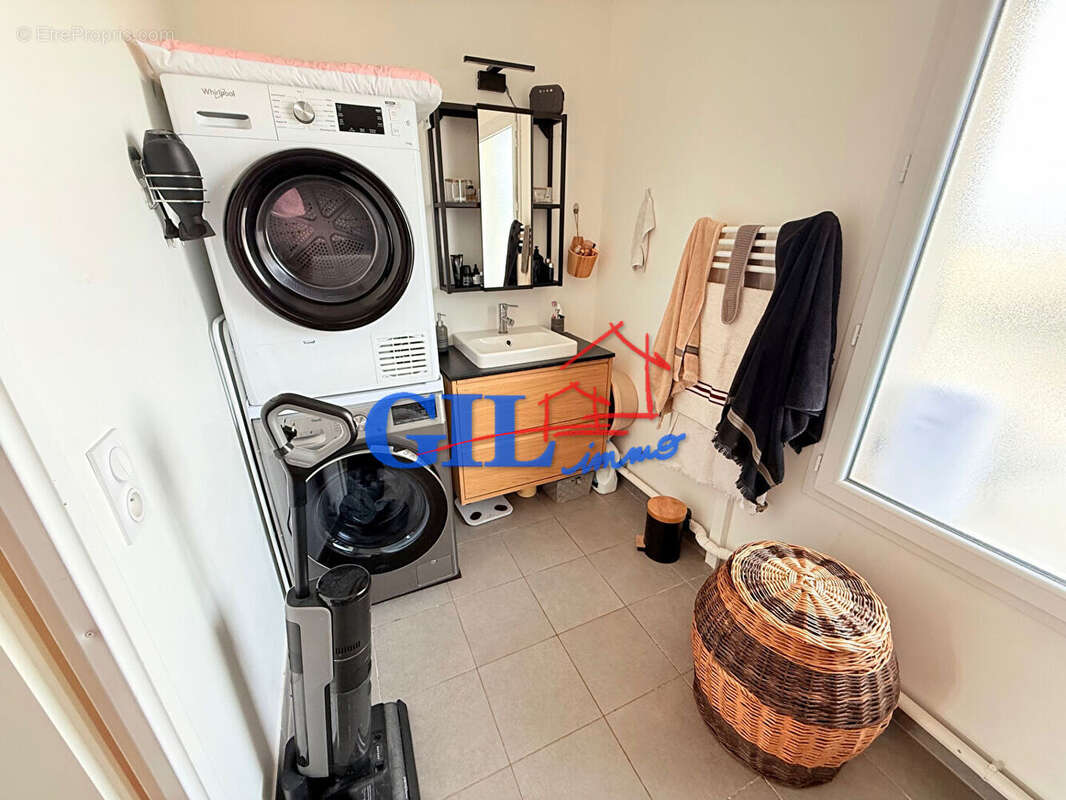 Appartement à VERT-SAINT-DENIS