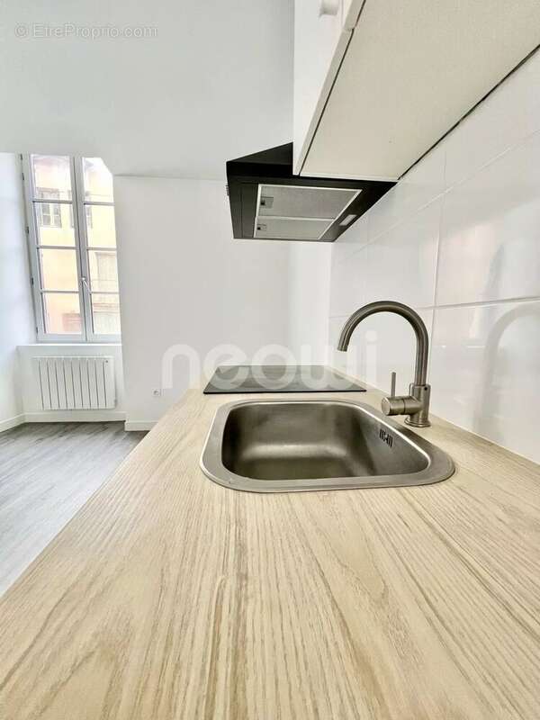 Appartement à COMBRONDE