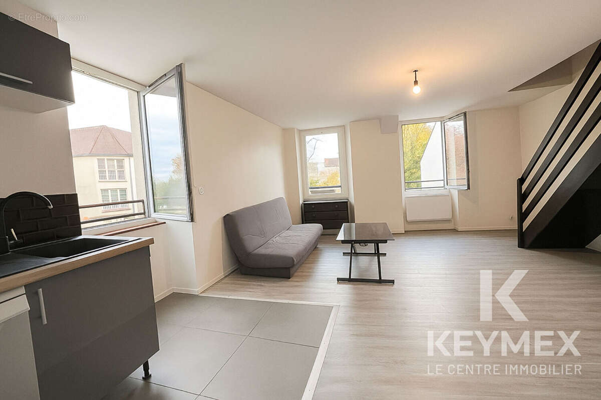 Appartement à BRIE-COMTE-ROBERT