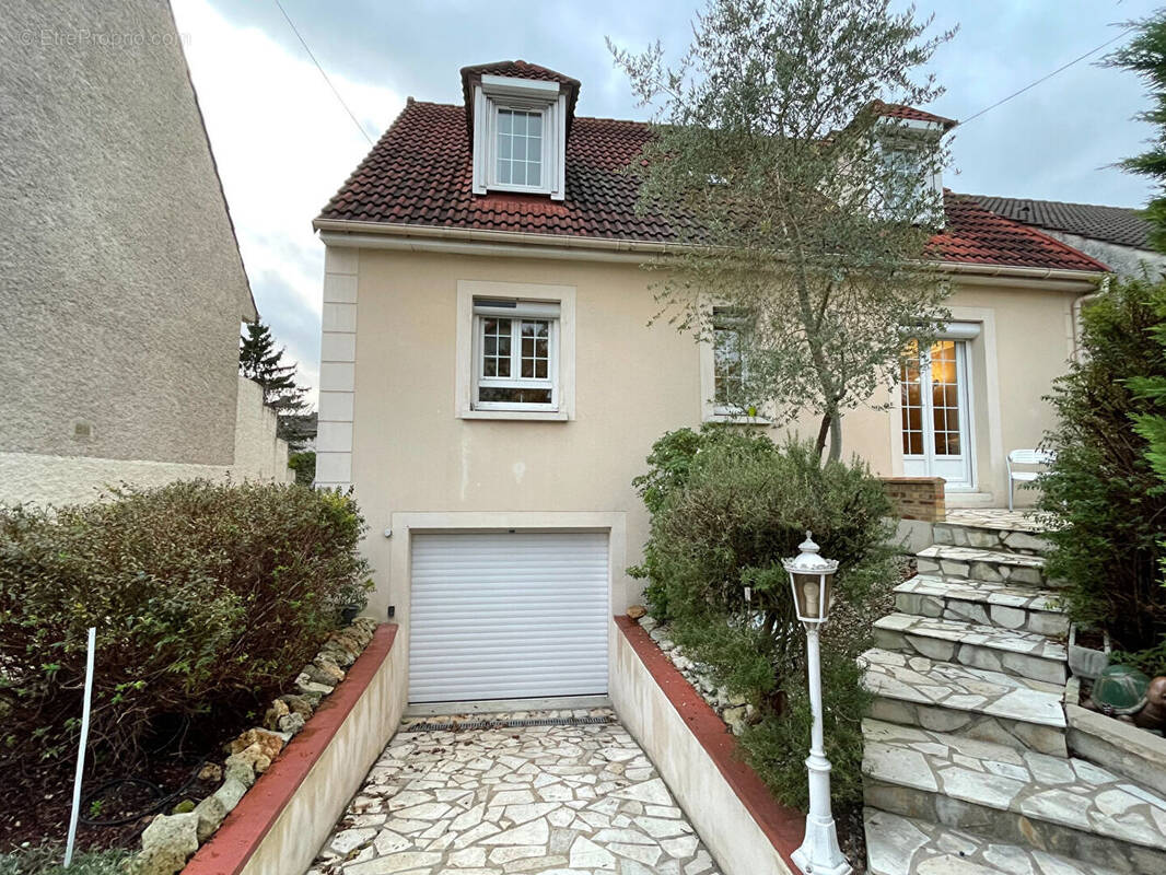 Maison à AULNAY-SOUS-BOIS