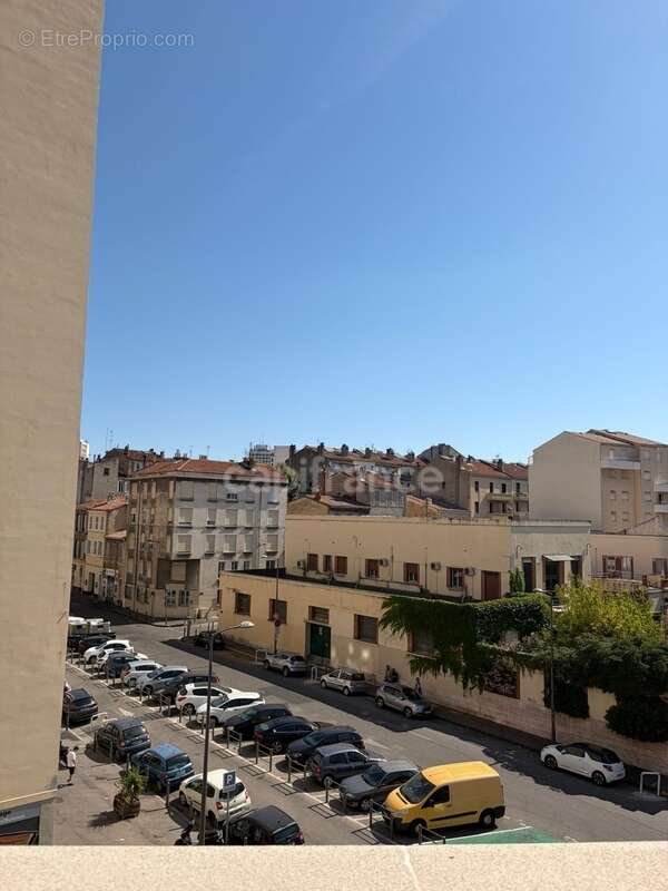Appartement à MARSEILLE-5E
