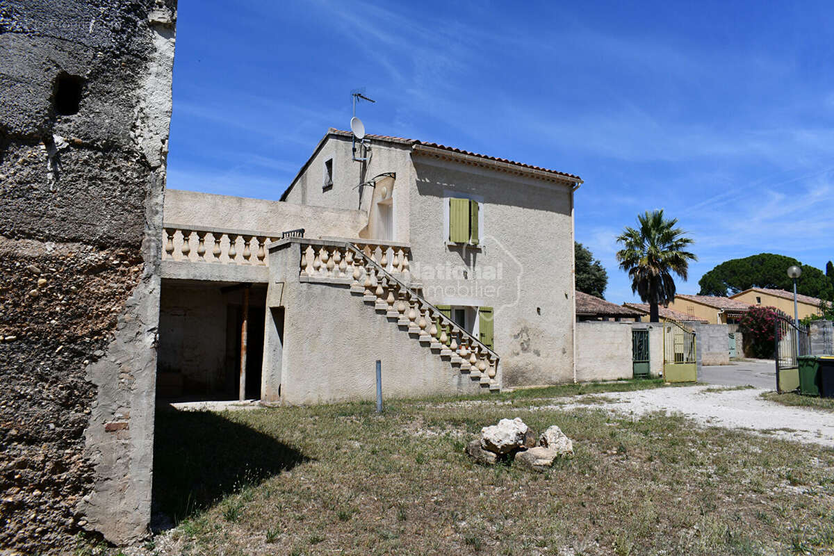 Maison à SORGUES