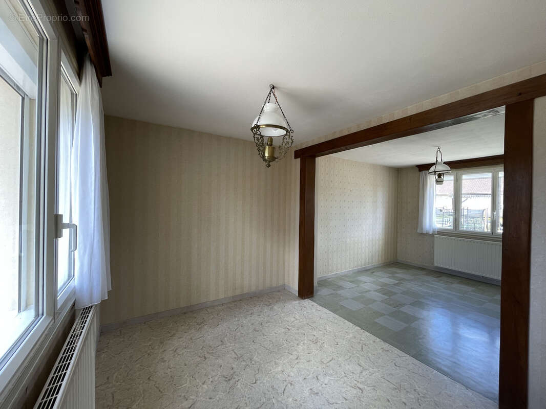 Maison à SABLE-SUR-SARTHE