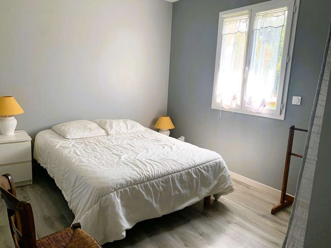 Maison 110 m² à Targon  - photo 9