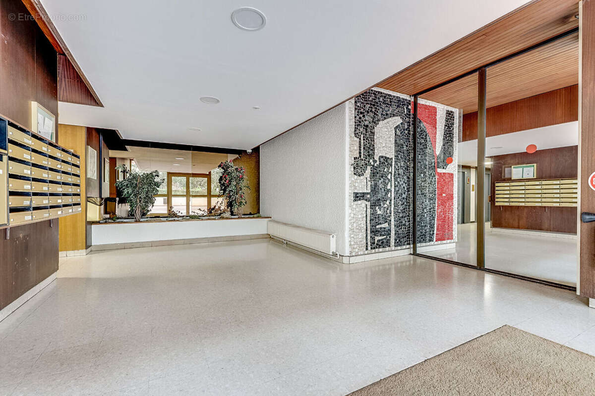 Appartement à PARIS-14E