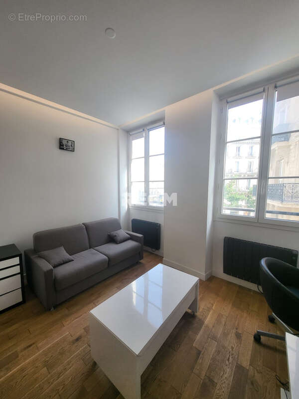 Appartement à PARIS-3E