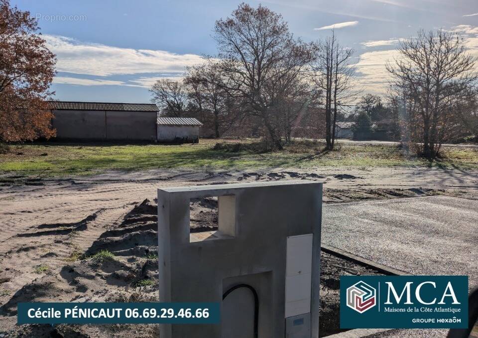 Terrain à ONESSE-ET-LAHARIE