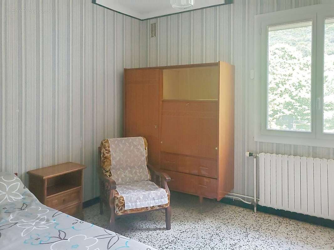 Maison à SAINT-GENIES-DE-VARENSAL