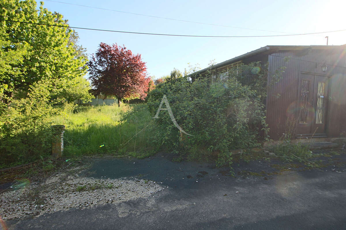 Commerce à PRAYSSAC