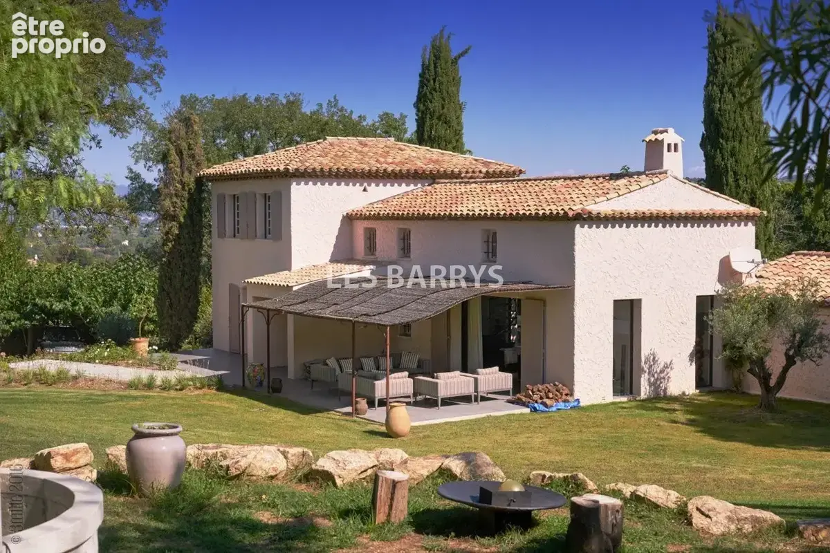 Rare villa de prestige à vendre à Gassin avec piscine et héliport - photo 33