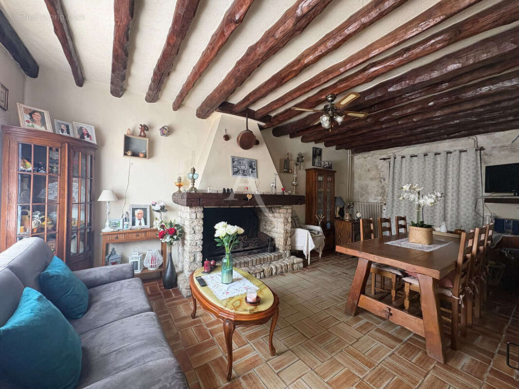 Maison Secteur Le Châtelet en Brie 5 pièce(s) 96.87 m2 - photo 2