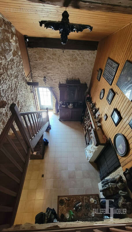 Maison 137 m² à Lussas-Et-Nontronneau  - photo 7