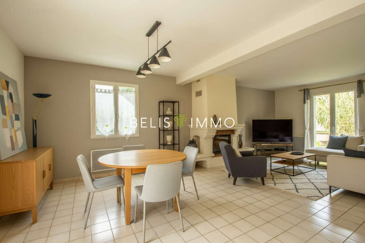 Maison à MONTLOUIS-SUR-LOIRE