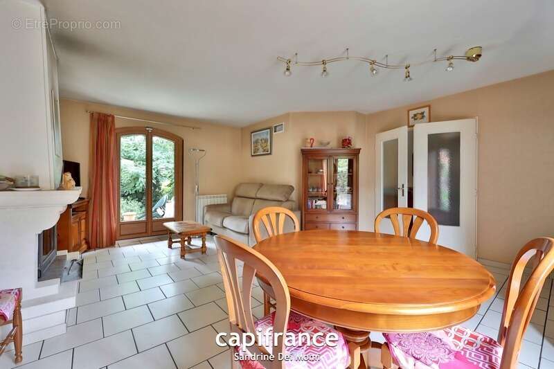 Maison à FRANCHEVILLE