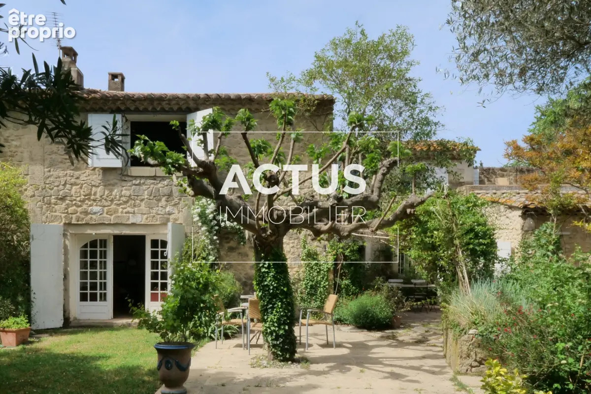 Maison 408 m² à Lamanon  - photo 3