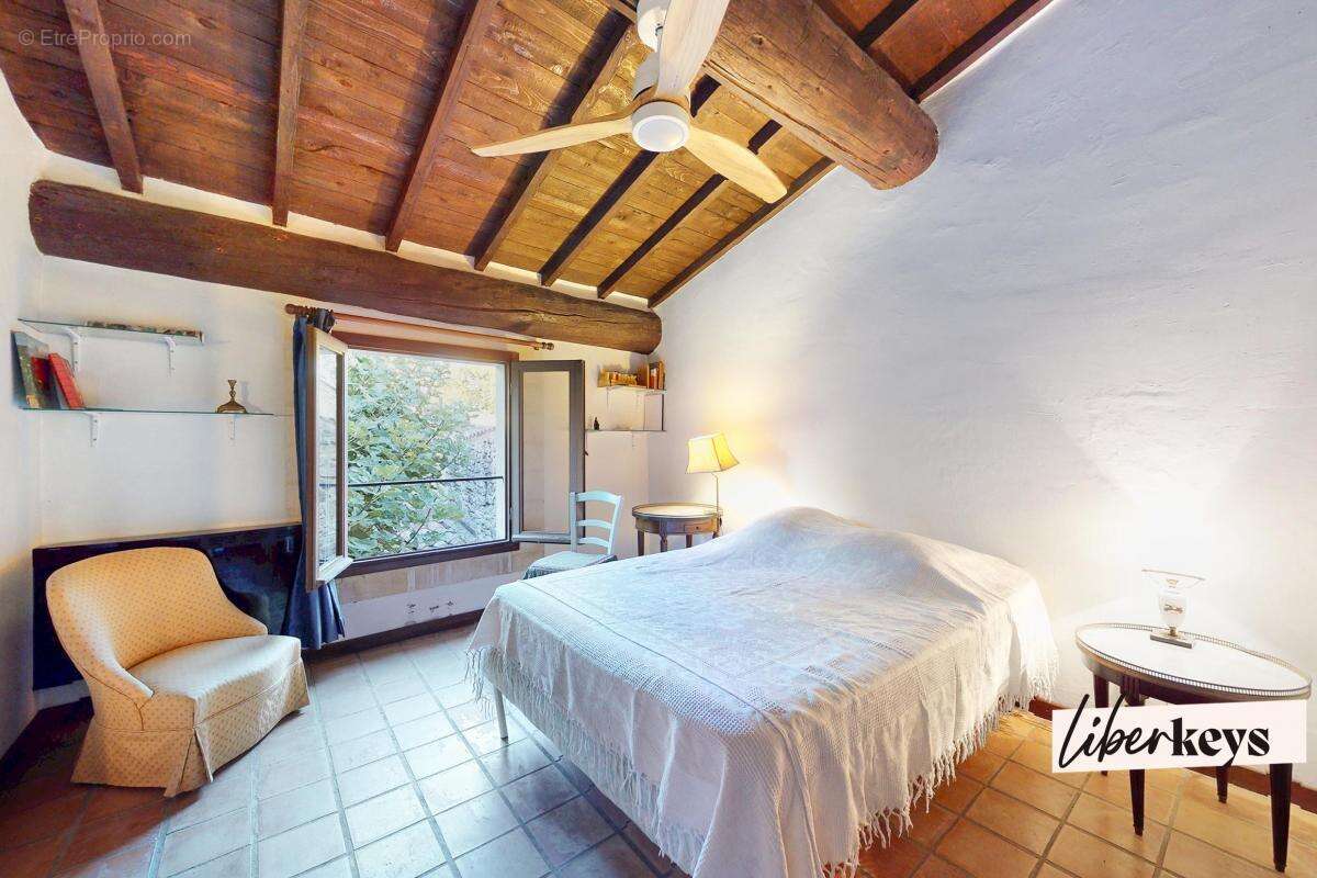 Maison à GALLARGUES-LE-MONTUEUX