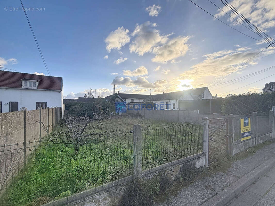 Terrain à SOTTEVILLE-LES-ROUEN