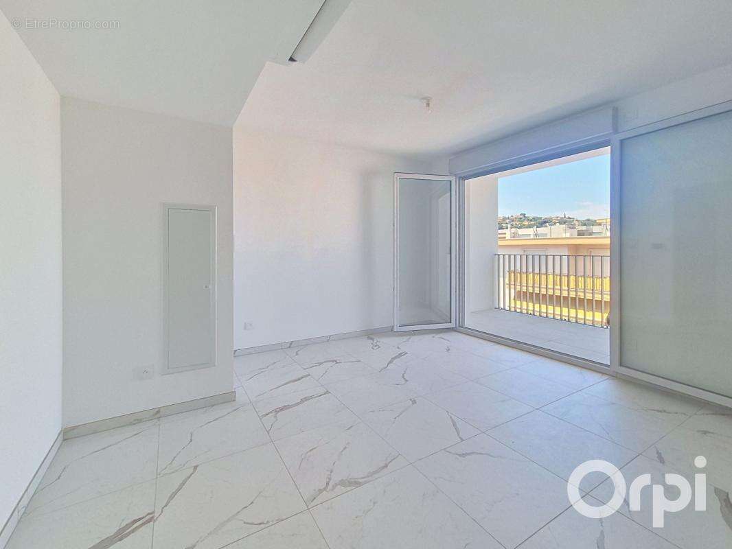 Appartement À Vendre - photo 3