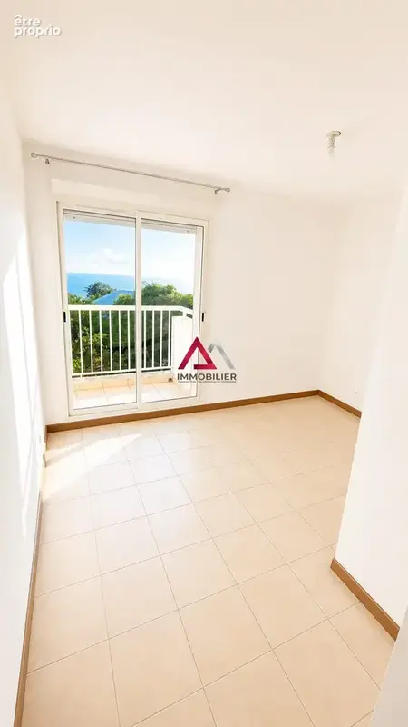 Maison 4 pièces 80 m² à vendre à Le Port (97424) - photo 3