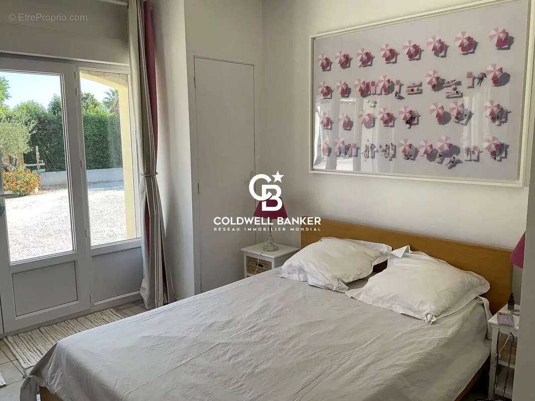 Villa provençale avec piscine et garage 83210 Solliès- Pont - photo 18