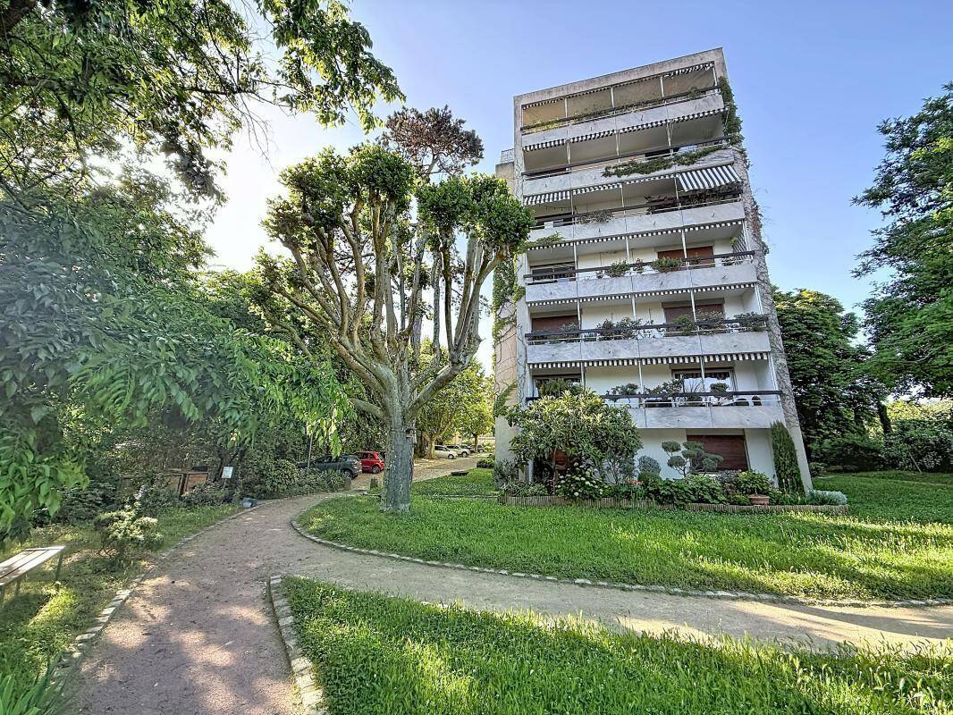Appartement à CALUIRE-ET-CUIRE