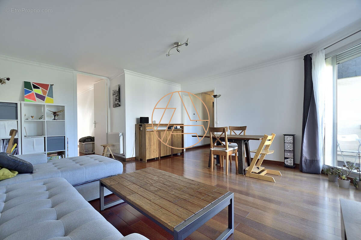 Appartement à SAINT-MAUR-DES-FOSSES