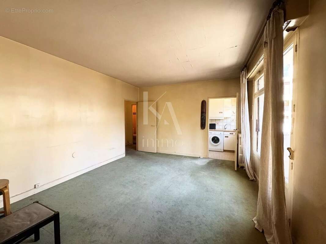 Appartement à NEUILLY-SUR-SEINE